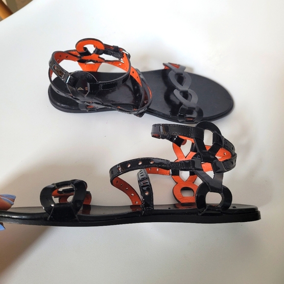 Via Spiga Patent Leather Flat Sandals Size 7 us - Picture 6 of 14